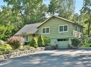 9 Woodland Rd, Bedford Hills, NY