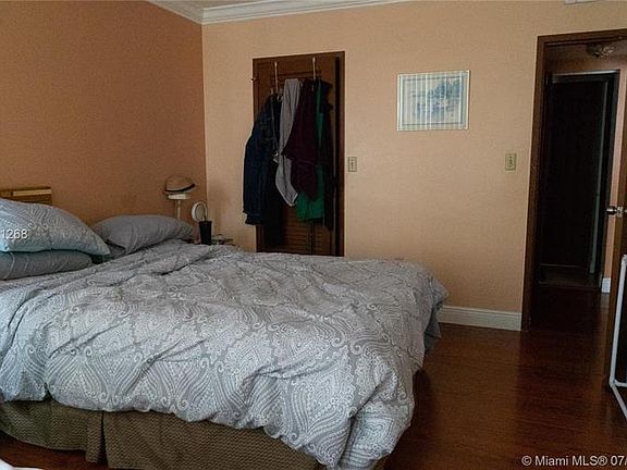 4th image of 2899 Collins Ave APT 906