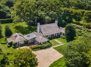 94 Middle Hwy, East Hampton, NY 11937