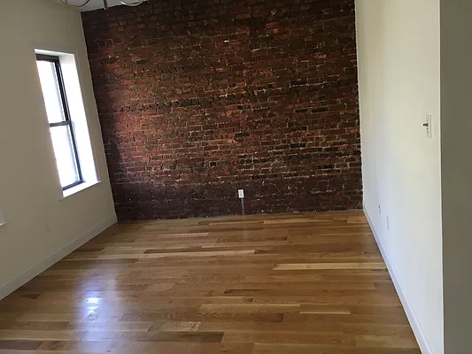 Rented by EXR | media 23