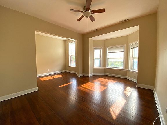 2nd image of 1507 N Sedgwick St #2SE