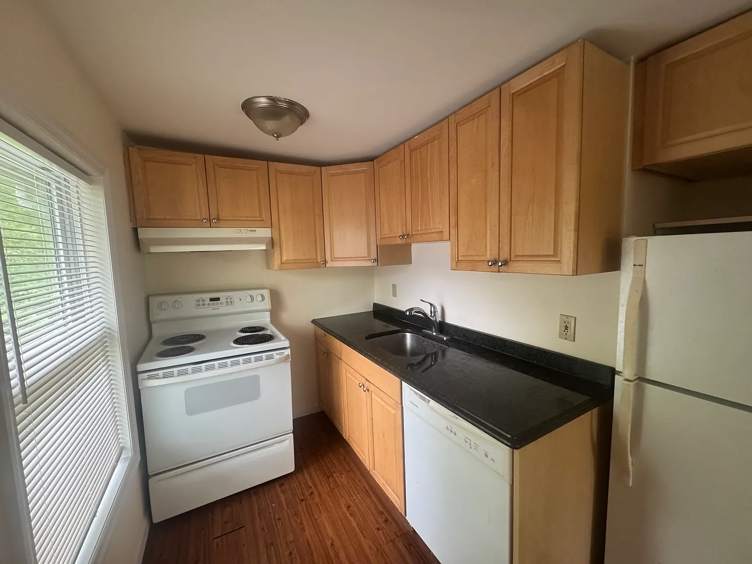 Woodhull Rd, Huntington — Photo 2