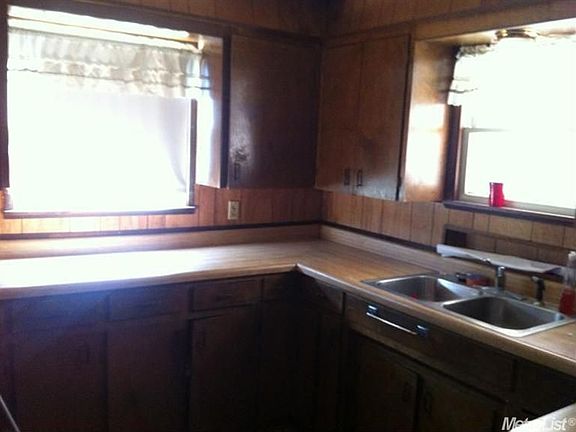 2nd image of 355 Birdwell St