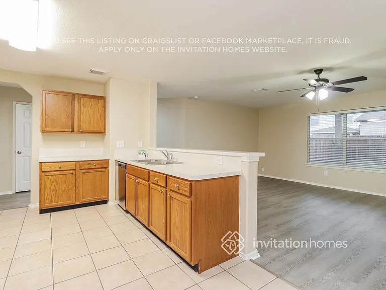 6806 Baron Gate Ct — Photo 6