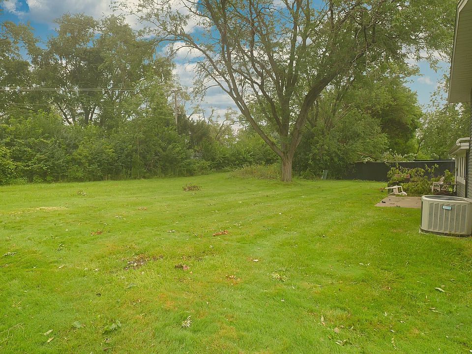 2nd image of 18920 S Maple Ave