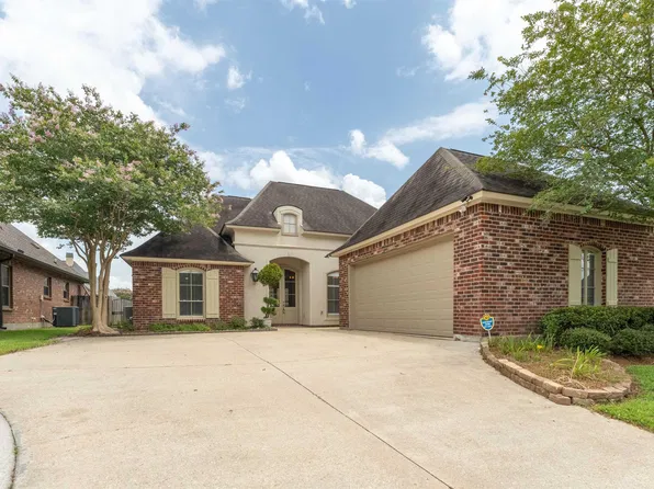 8915 Fox Gate Dr, Baton Rouge, LA 70809