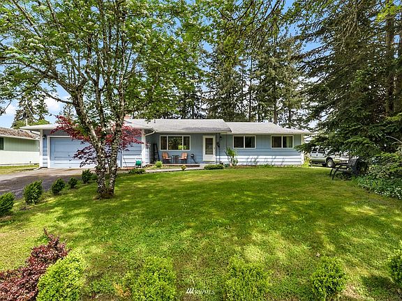 2nd image of 815 188th Street Ct E
