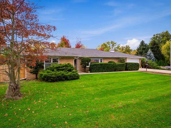 605 E Middle St, South Elgin, IL 60177