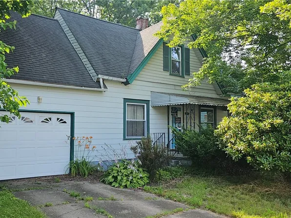 429 8th St, Struthers, OH 44471
