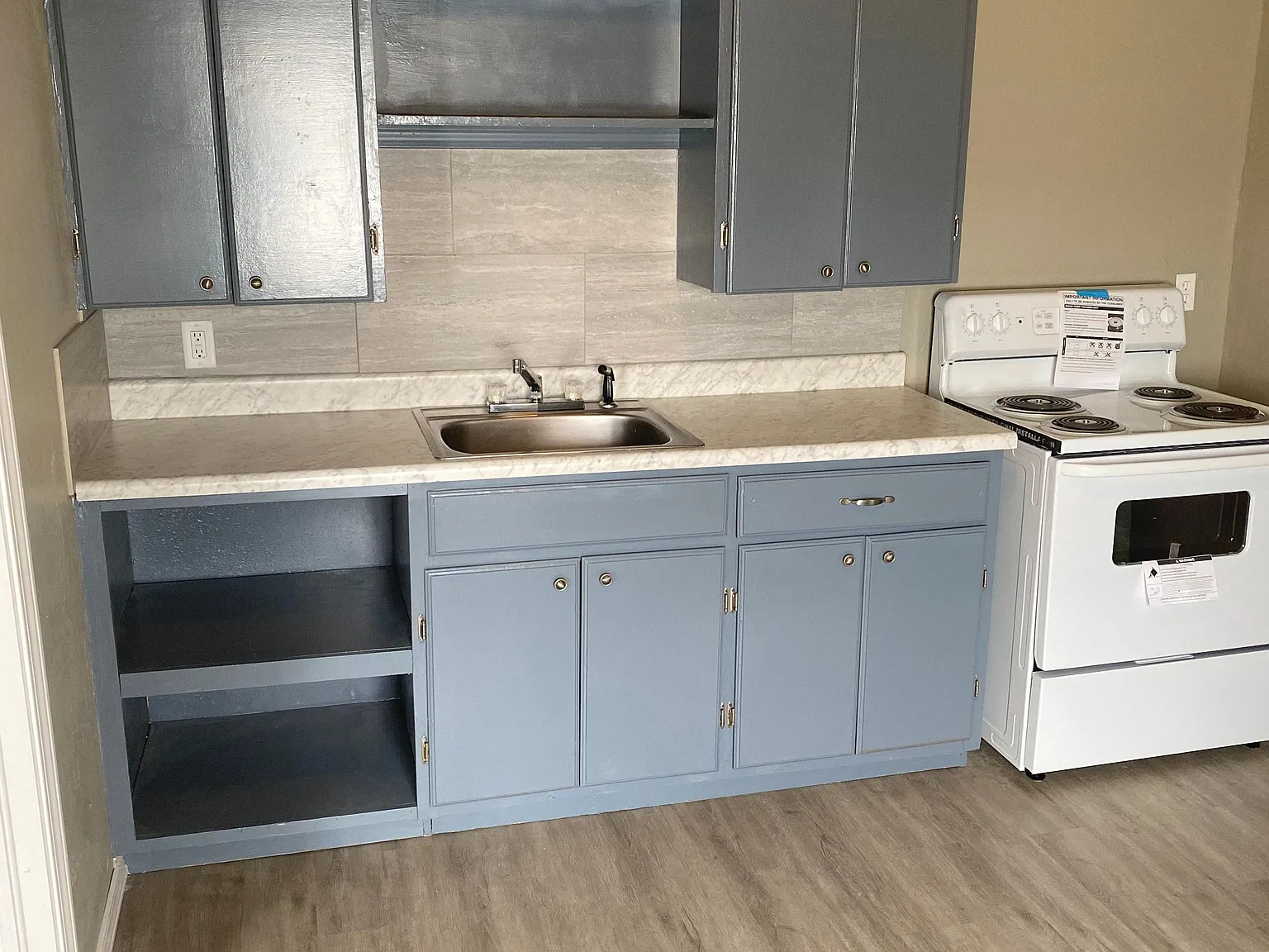1 bed, 1.0 bath, 550 sqft, $735 — Photo 2