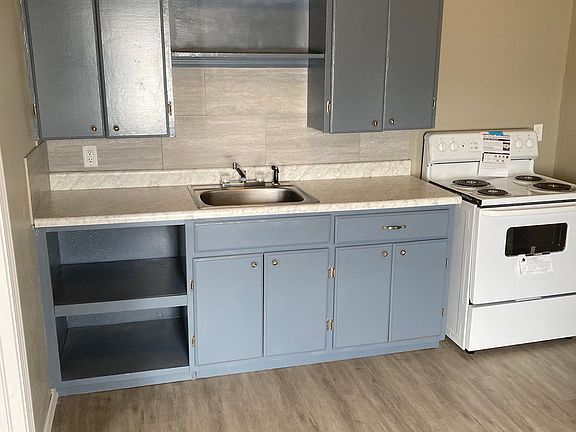 2nd image of 223 N Main St #6