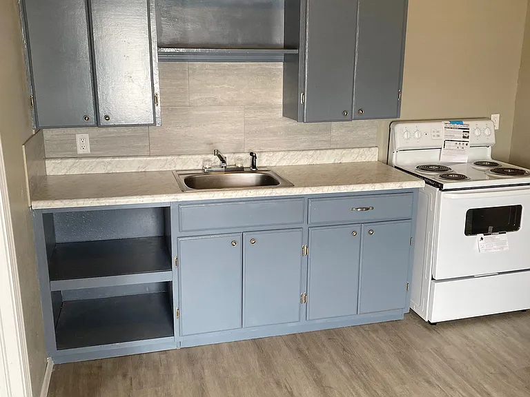 223 N Main St — Photo 3