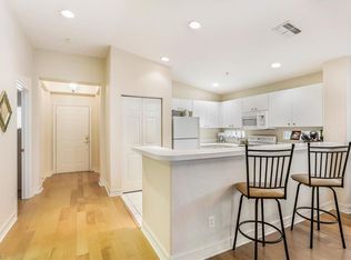 1045 Tarpon Cove Dr APT 201, Naples, FL 34110