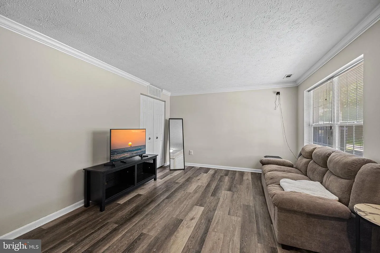 2 bed, 1120 sqft, $1,800 — Photo 4