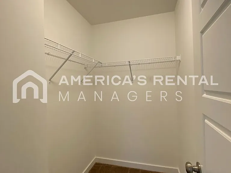 7940 Saint James Dr — Photo 19