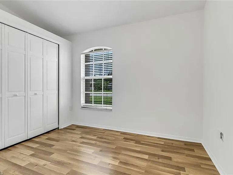 18560 Holly Rd — Photo 16