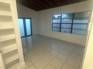 3500 SW 28th St #1, Miami, FL 33133