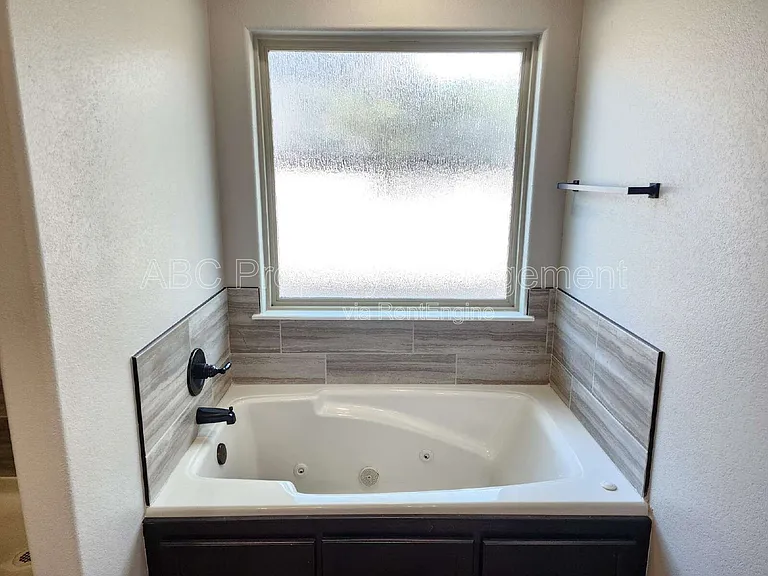 5009 E Truman Ln — Photo 24