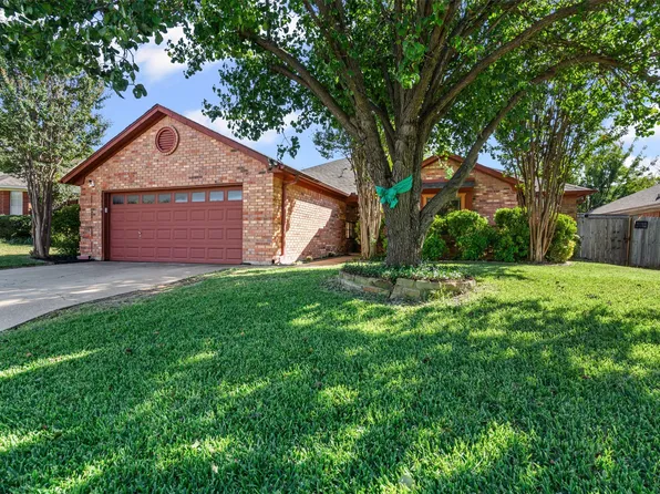 4841 Barberry Dr, Fort Worth, TX 76133