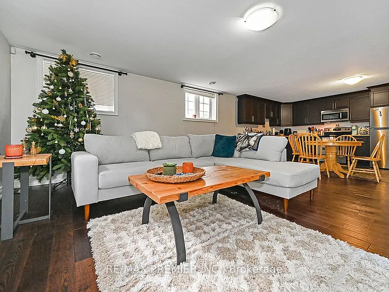 916 Scarlett Rd #BASEMENT — Photo 15