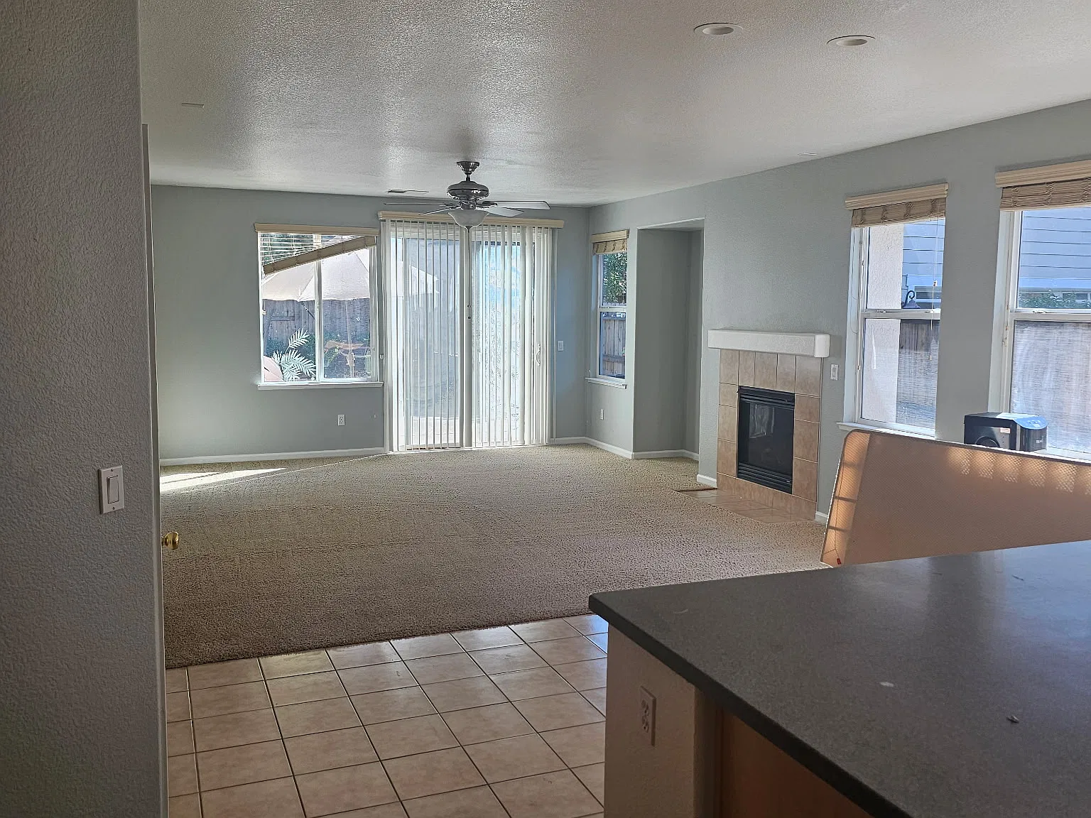 4 bed, 1870 sqft, $3,200 — Photo 3