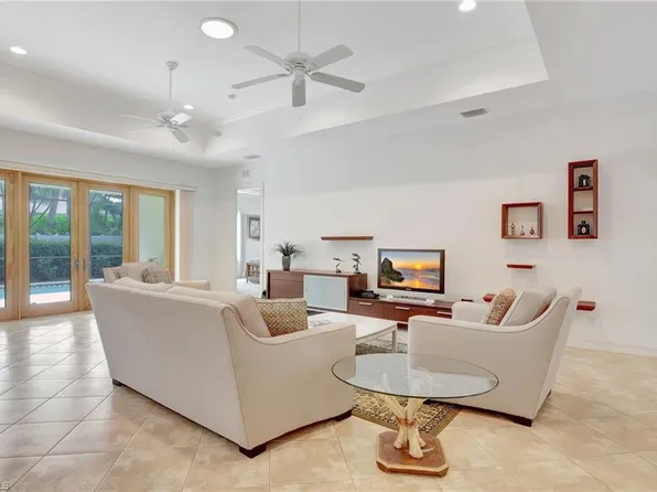 4850 Europa DR, NAPLES, FL 34105