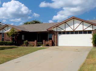 1313 Whispering Hl, Ada, OK 74820