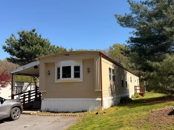 134 Locust Ln, New Providence, PA 17560