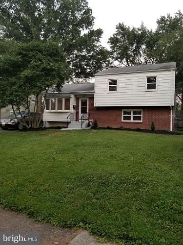 2nd image of 4 Chelmsford Dr