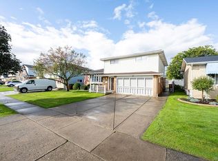 25 Rosemead Ln, Cheektowaga, NY 14227