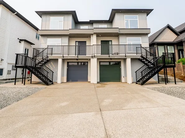 18573 56th Ave #102, Surrey, BC V3S 8J3