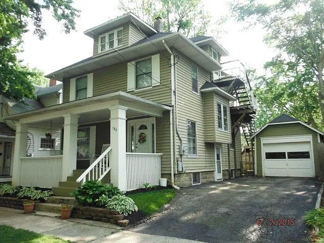189 Summit St photo 1