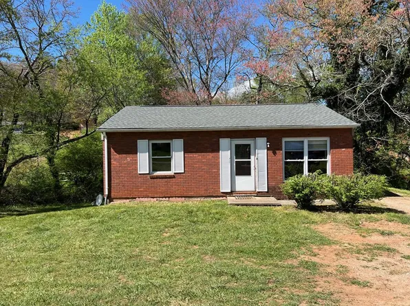 618 Wayah St, Franklin, NC 28734