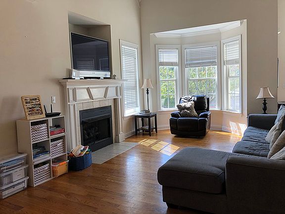3rd image of 7325 Majestic Hill Dr