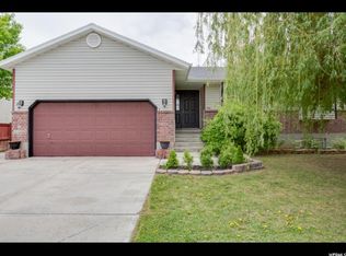 1958 N 2405 W, Clinton, UT 84015