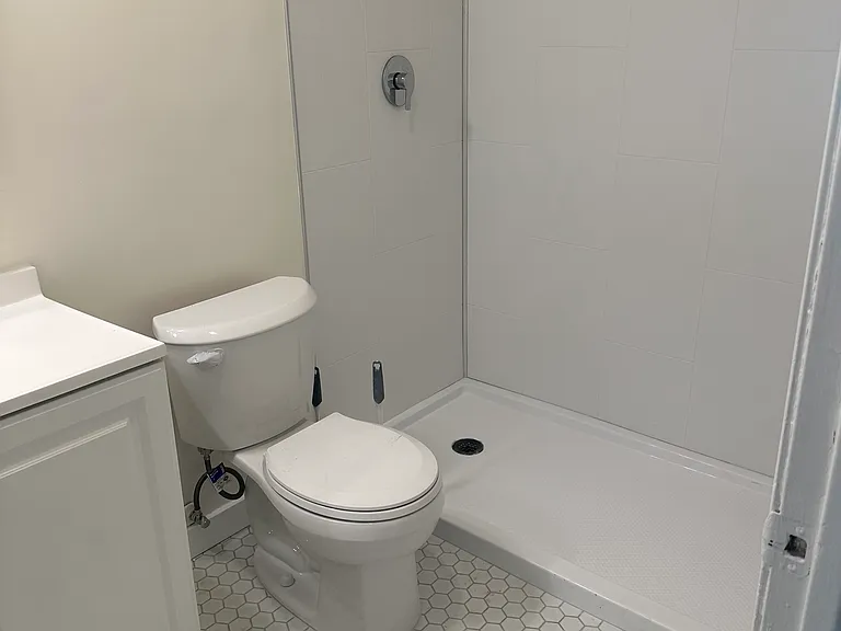 14116 Tiara St #5 — Photo 23