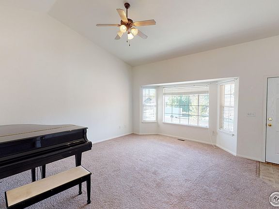4th image of 86 Grays Ln
