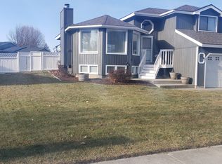 10311 N Arrowhead Dr, Spokane, WA 99208