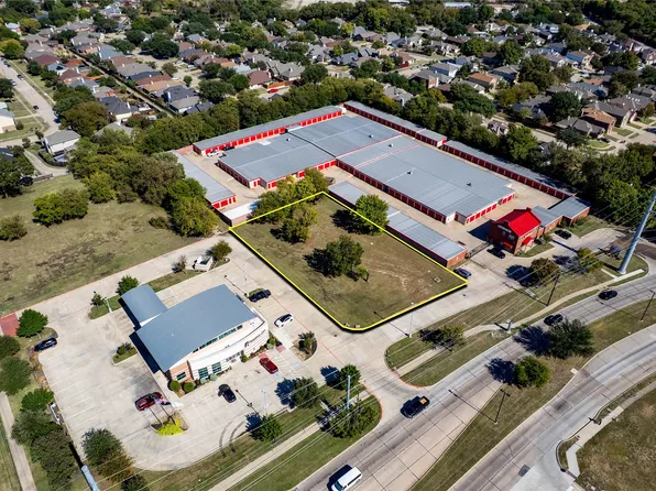 2401 Arapaho Rd, Garland, TX 75044