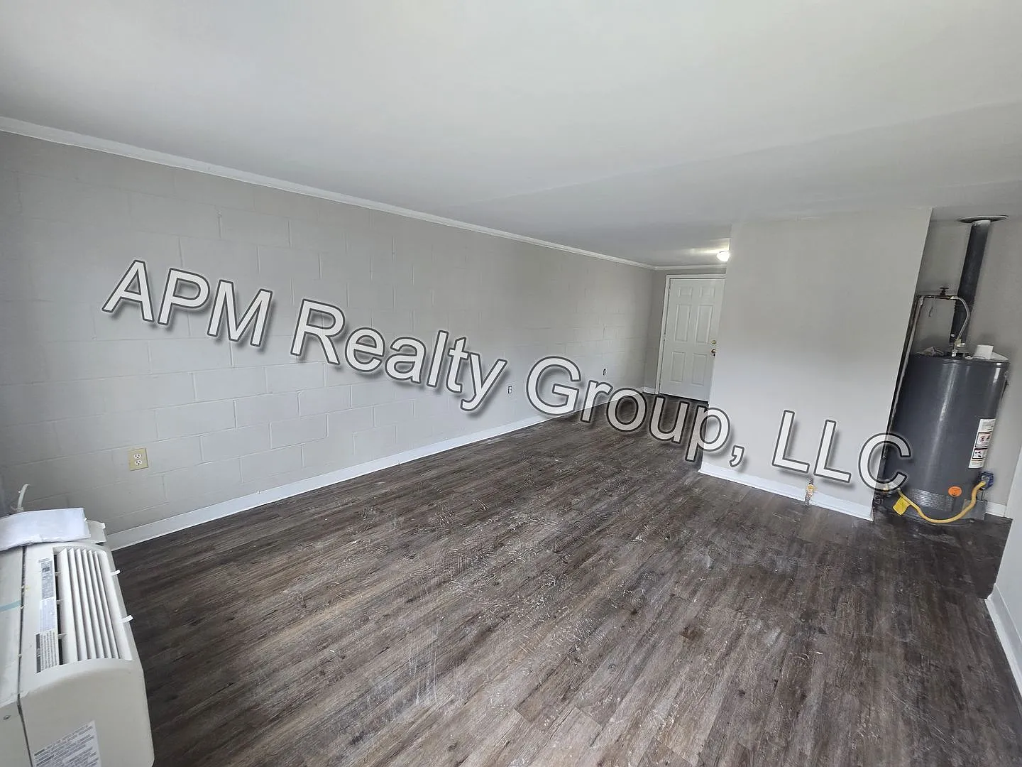 Renovated Apartment in Downtown Columbia — Photo 1