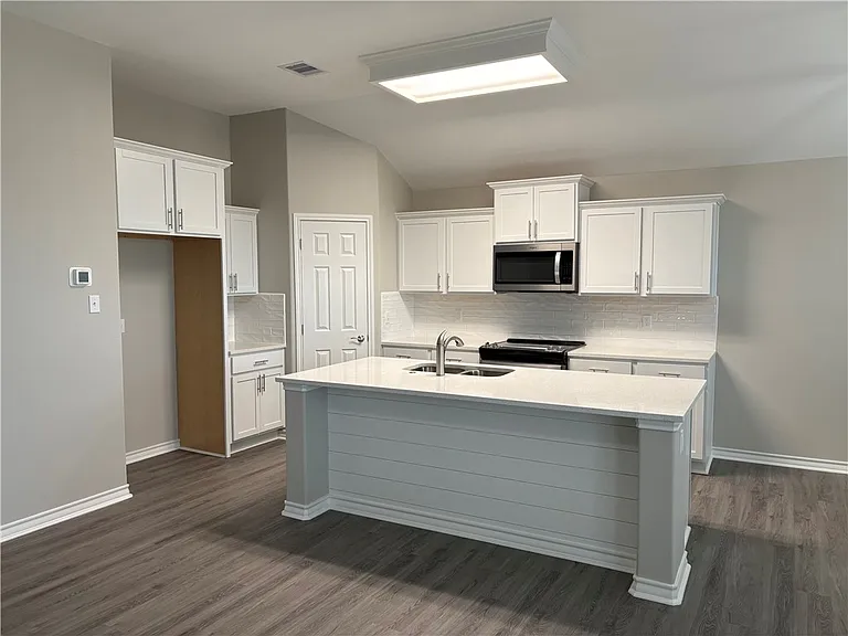 1258 Thames Chase Dr — Photo 4
