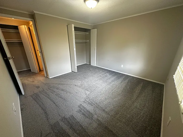 Poplar Ridge Apartments — Photo 34