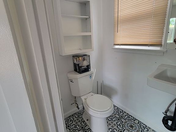 3rd image of 1706 Diane Dr