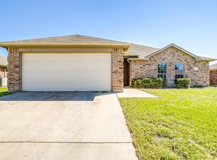 1618 Sabine Dr, Midlothian, TX 76065