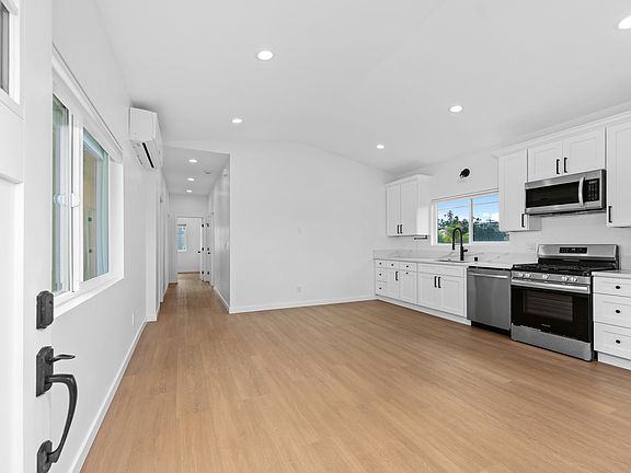 2nd image of 4627 Adair St