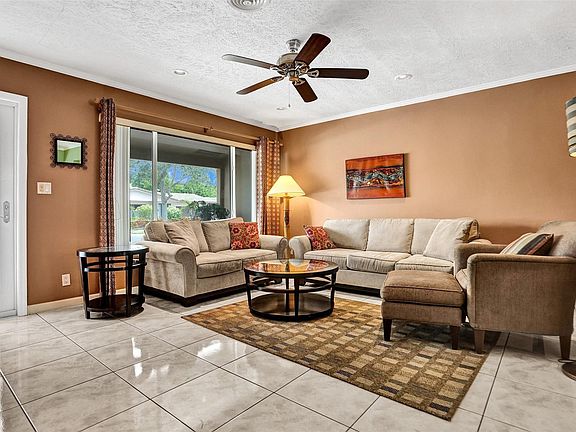 4th image of 5820 NE 22nd Terrace