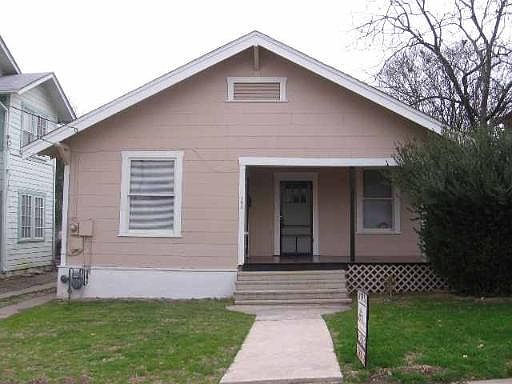 2nd image of 135 YALE