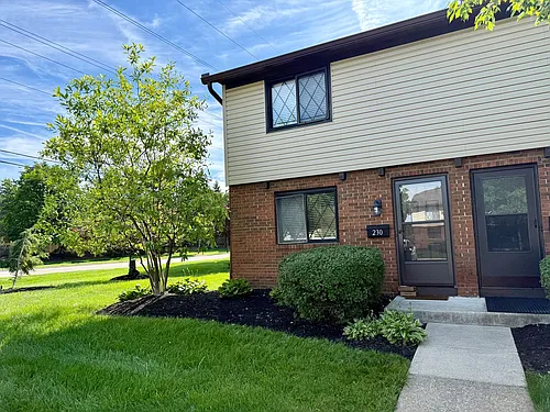 230 Nottingham Ct Photo 1