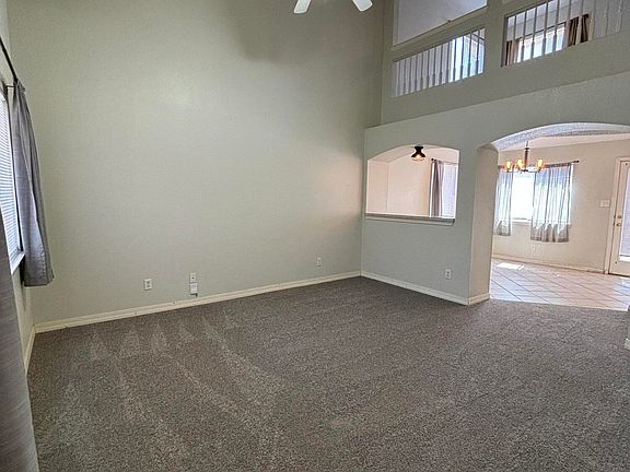 3rd image of 4476 Loma Diamante Dr