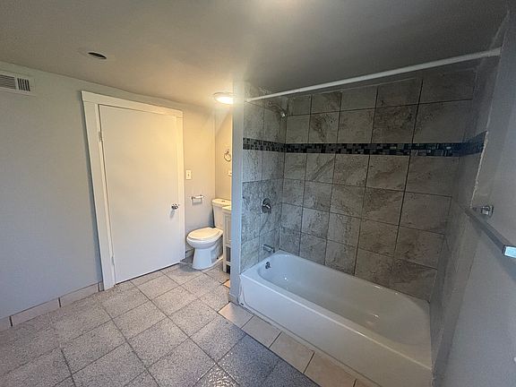 5th image of 5954 S Rockwell St #836337667